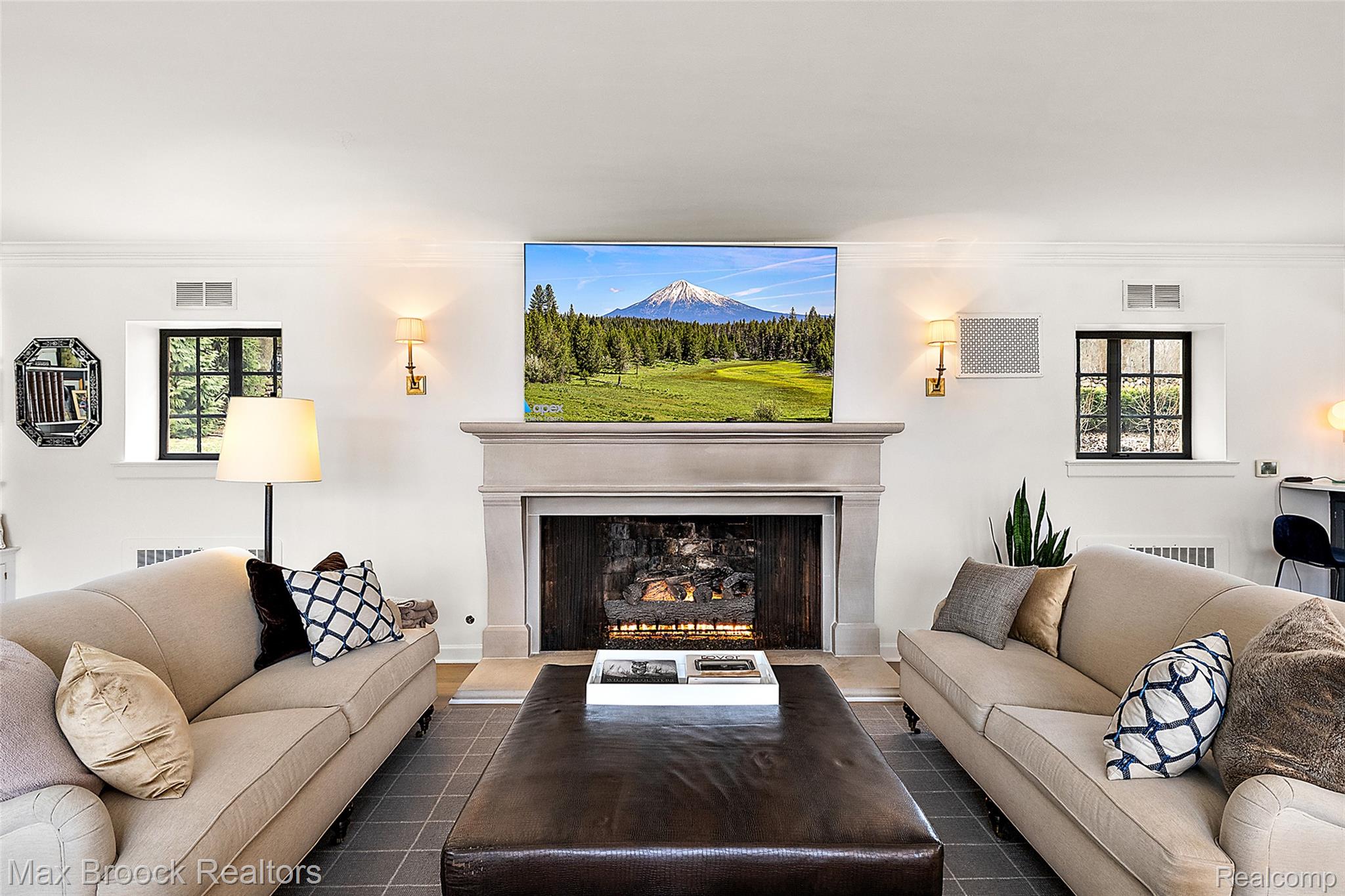 1583 Clarendon Road Bloomfield Hills, MI 48302 - Photo 4 of 73 40-1583 Clarendon-38.jpg