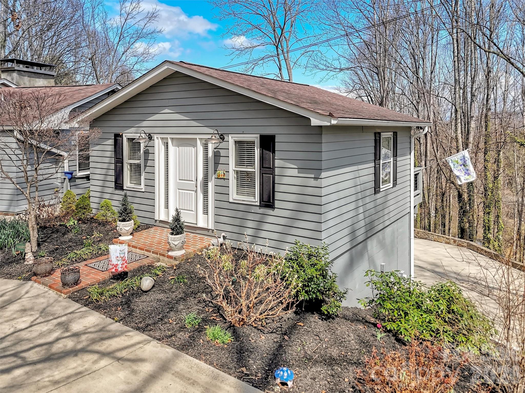 297 Ridge Road Waynesville, NC 28786 - Photo 33 of 47 Gallery Image 33