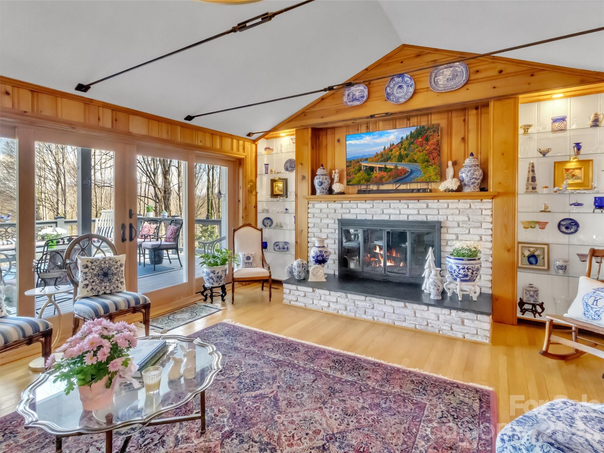 297 Ridge Road Waynesville, NC 28786 - Photo 5 of 47 Gallery Image 5