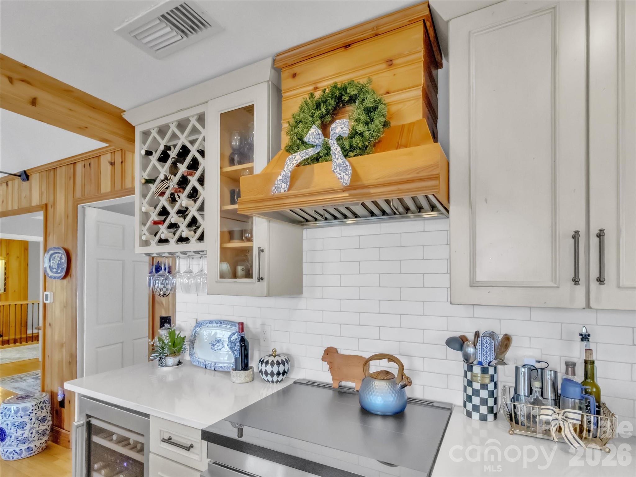 297 Ridge Road Waynesville, NC 28786 - Photo 10 of 47 Gallery Image 10