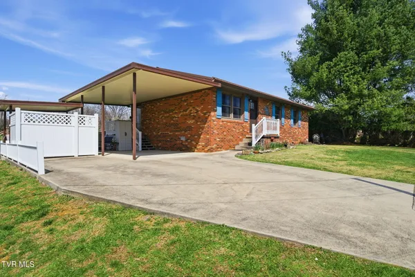 $2,550 | 392 Minga Road, Unit 2, Kingsport, TN 37663