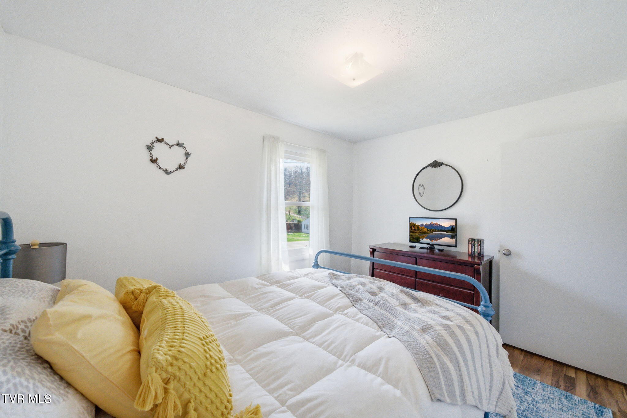 392 Minga Road, Unit 2 Kingsport, TN 37663 - Photo 9 of 29 12-web-or-mls-019_DSC08076