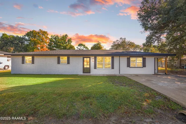 $195,000 | 717 Beverly Street, New Iberia, LA 70560