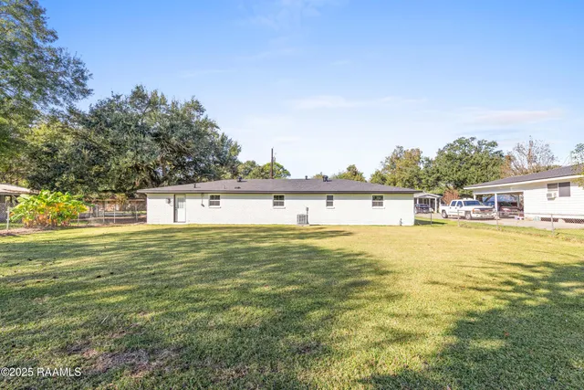 $195,000 | 717 Beverly Street, New Iberia, LA 70560