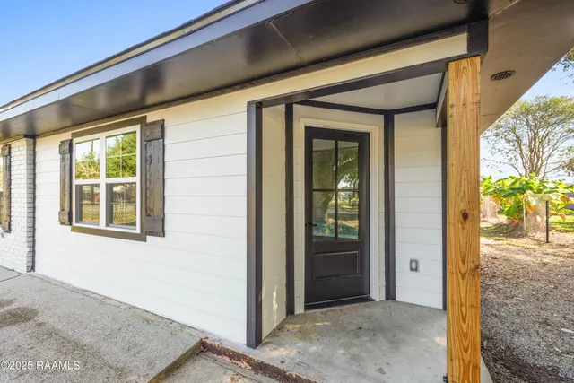 $195,000 | 717 Beverly Street, New Iberia, LA 70560