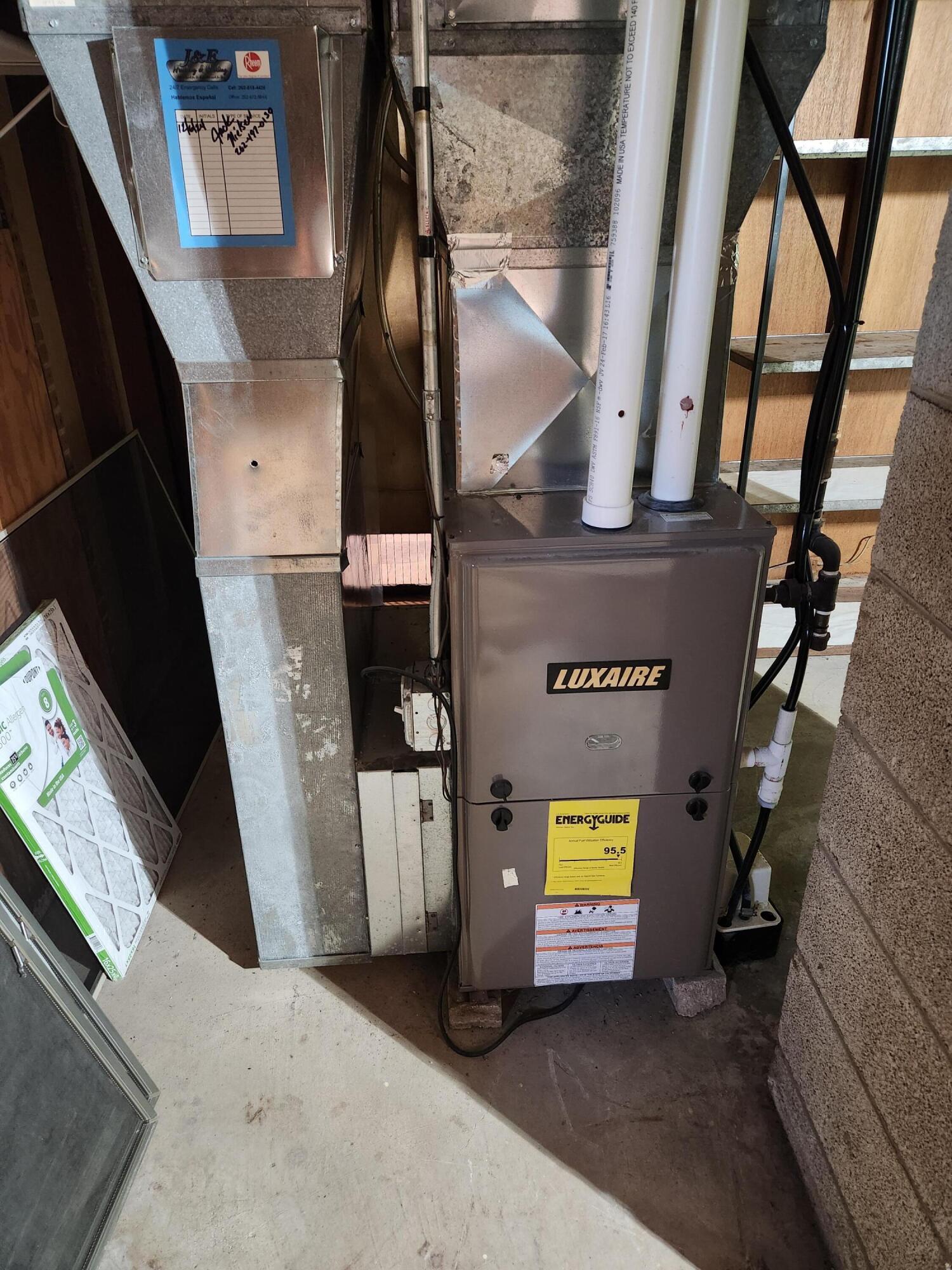 2501 Pinehurst Avenue Racine, WI 53403 - Photo 15 of 27 Furnace