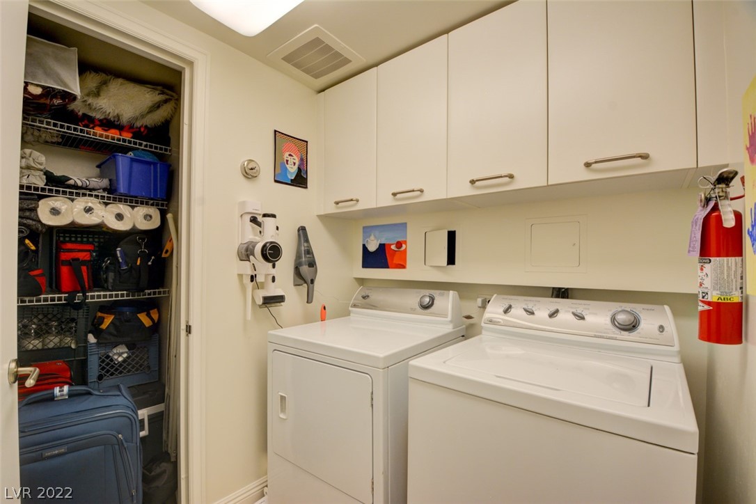 2777 Paradise Road, Unit 902 Las Vegas, NV 89109 - Photo 8 of 18