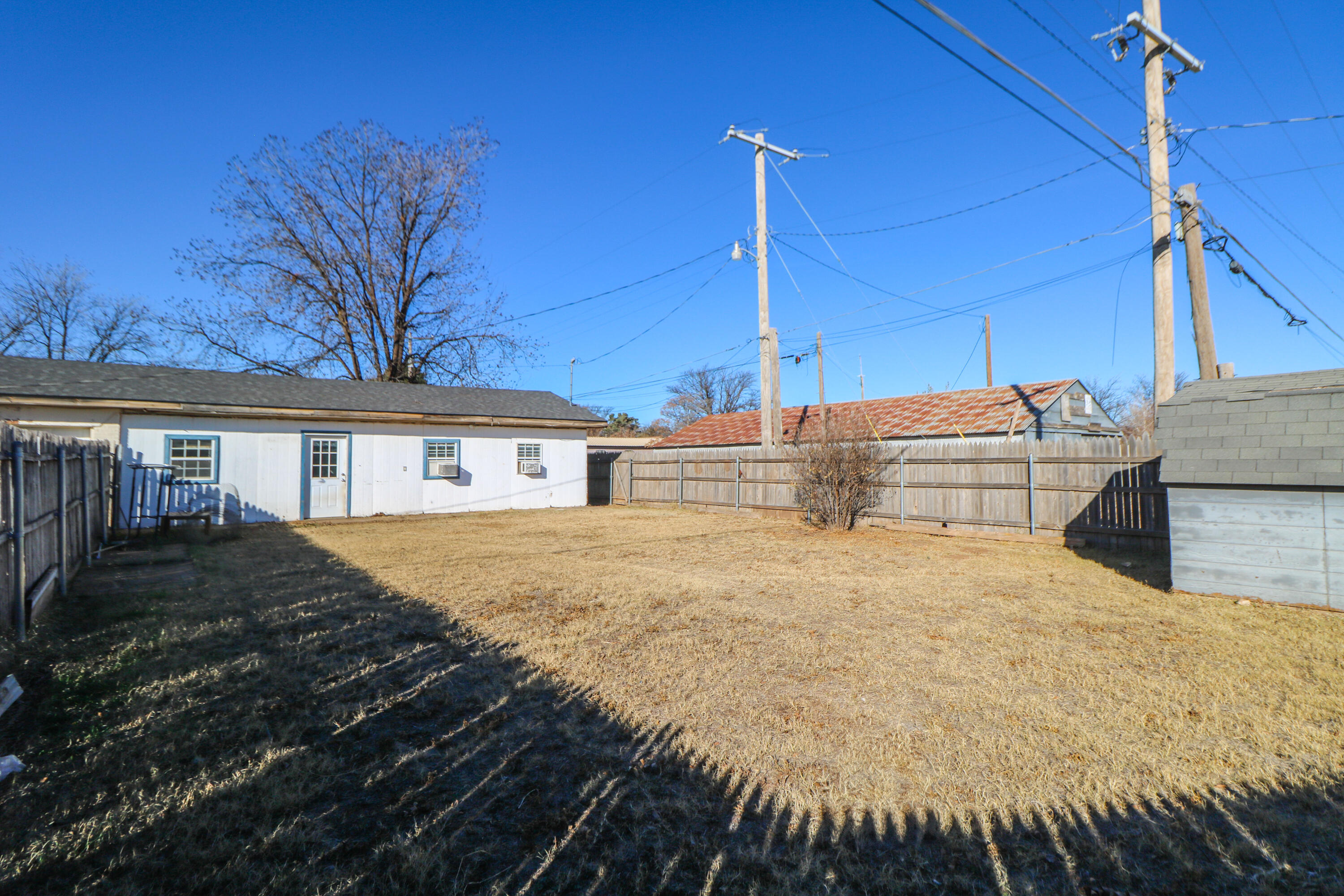 733 East 13th Street Littlefield, TX 79339 - Photo 15 of 15 a front view of a house with garden