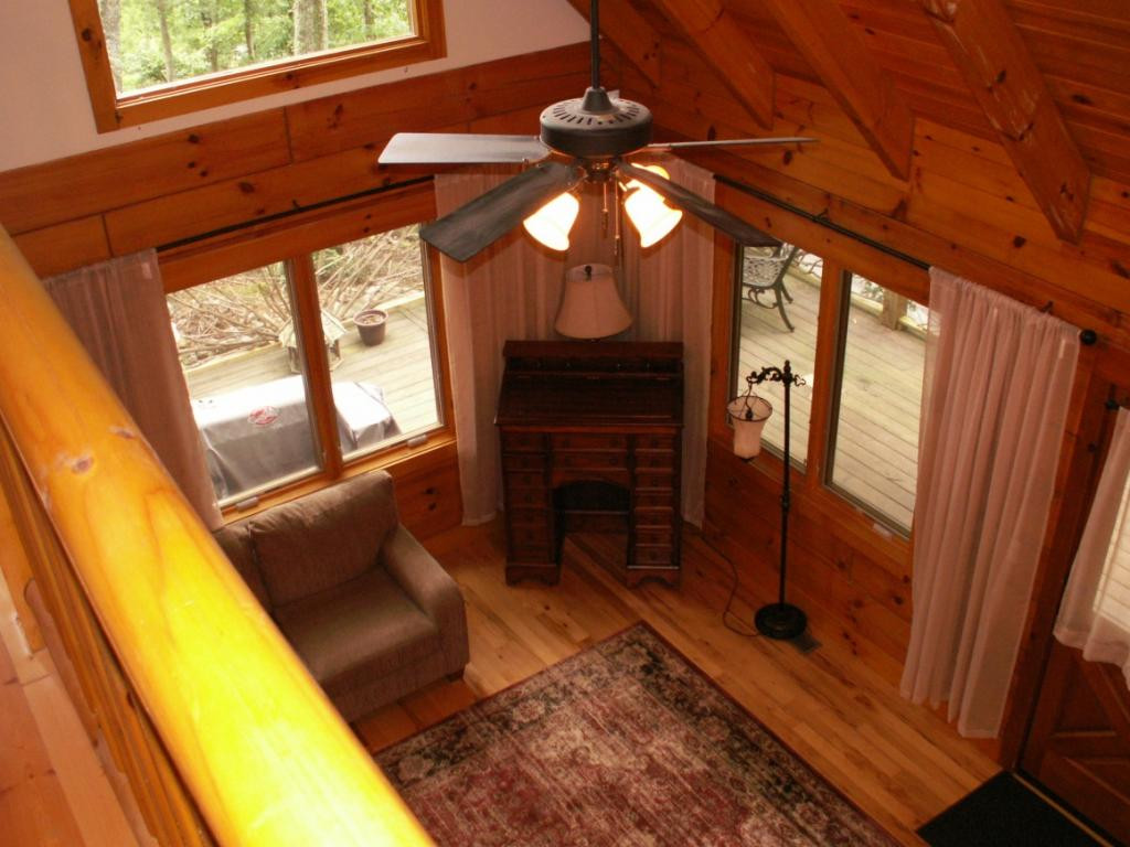 563 Cove Ridge Road Butler, TN 37640 - Photo 14 of 36 VIEW TO MAIN KEEPING ROOM