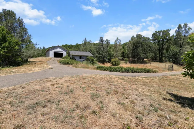 $440,000 | 17328 Broken Ridge Road, Bella Vista, CA 96008