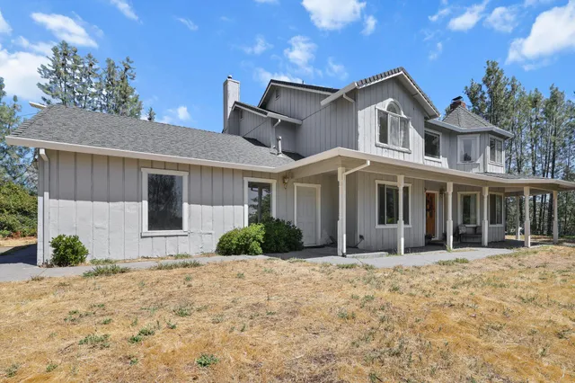 $440,000 | 17328 Broken Ridge Road, Bella Vista, CA 96008