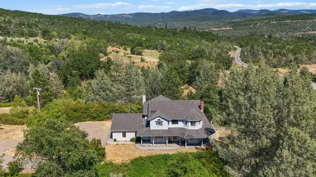 $440,000 | 17328 Broken Ridge Road, Bella Vista, CA 96008