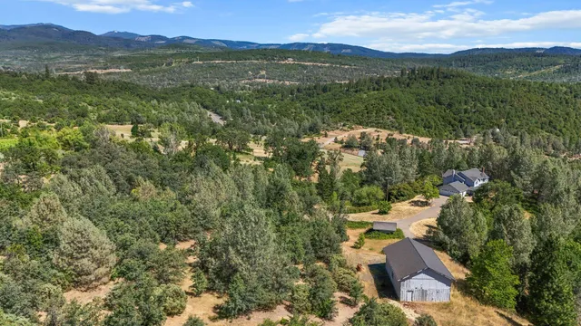 $440,000 | 17328 Broken Ridge Road, Bella Vista, CA 96008