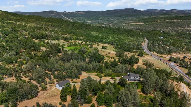 $440,000 | 17328 Broken Ridge Road, Bella Vista, CA 96008