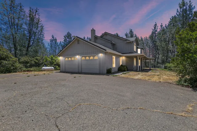 $440,000 | 17328 Broken Ridge Road, Bella Vista, CA 96008