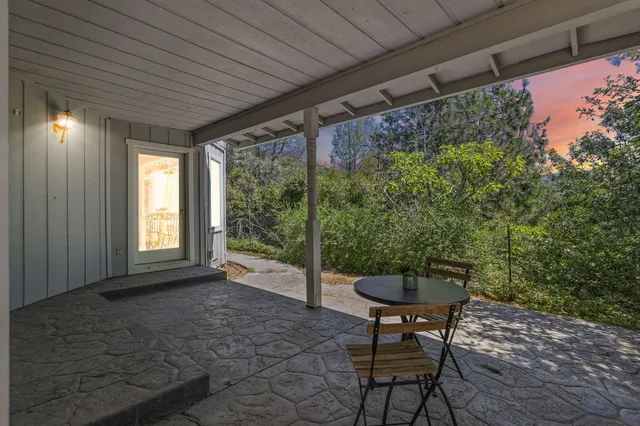 $440,000 | 17328 Broken Ridge Road, Bella Vista, CA 96008