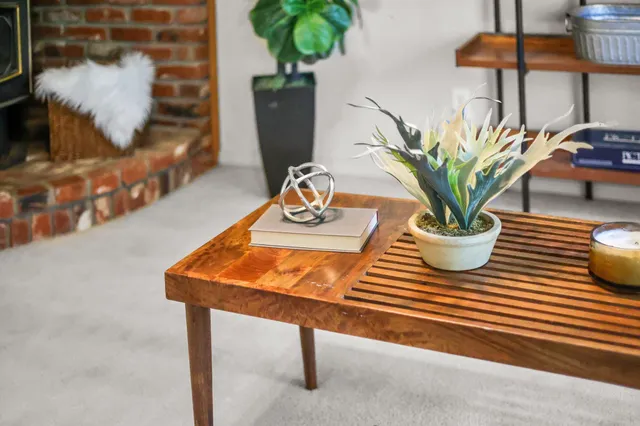 $440,000 | 17328 Broken Ridge Road, Bella Vista, CA 96008