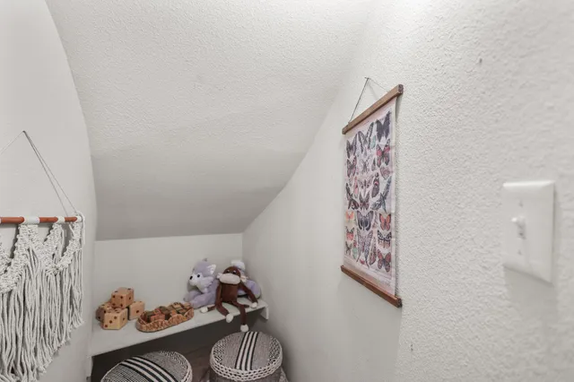 $440,000 | 17328 Broken Ridge Road, Bella Vista, CA 96008