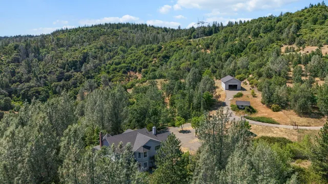 $440,000 | 17328 Broken Ridge Road, Bella Vista, CA 96008