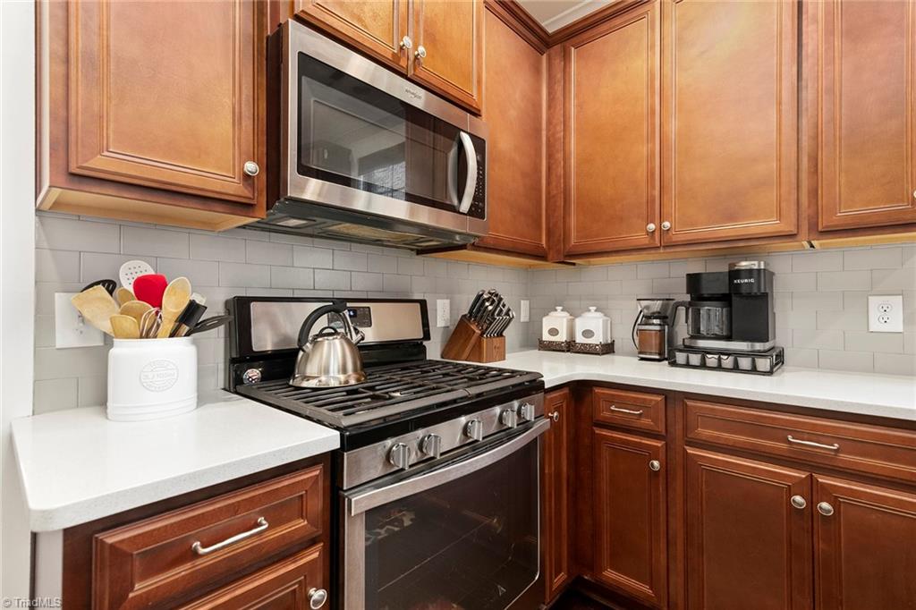5519 Rambling Road Greensboro, NC 27409 - Photo 12 of 50 Gallery Image 12