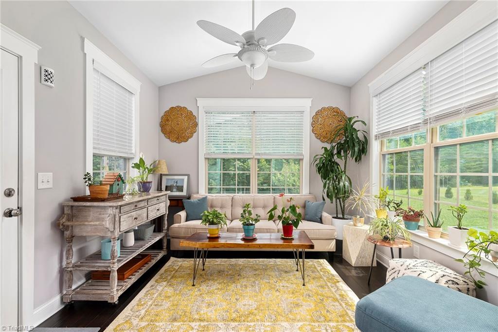 5519 Rambling Road Greensboro, NC 27409 - Photo 20 of 50 Gallery Image 20