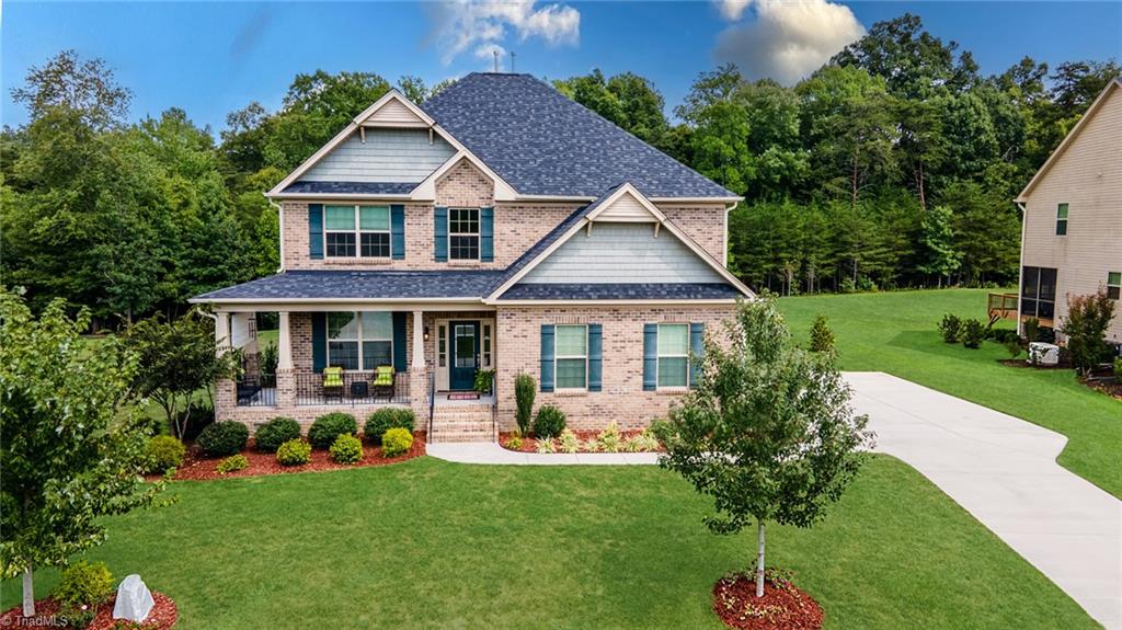 5519 Rambling Road Greensboro, NC 27409 - Photo 3 of 50 Gallery Image 3