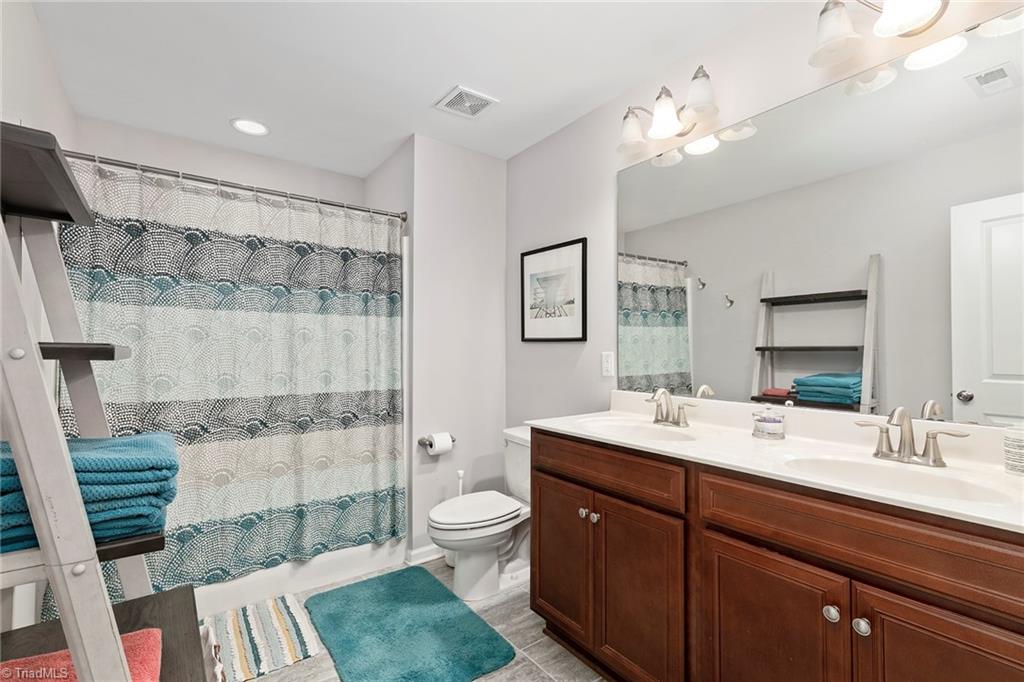 5519 Rambling Road Greensboro, NC 27409 - Photo 34 of 50 Gallery Image 34