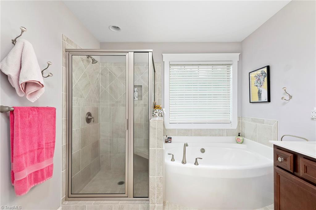 5519 Rambling Road Greensboro, NC 27409 - Photo 45 of 50 Gallery Image 45