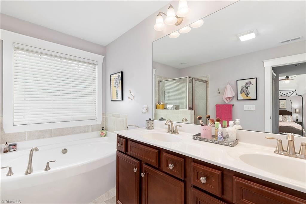 5519 Rambling Road Greensboro, NC 27409 - Photo 46 of 50 Gallery Image 46