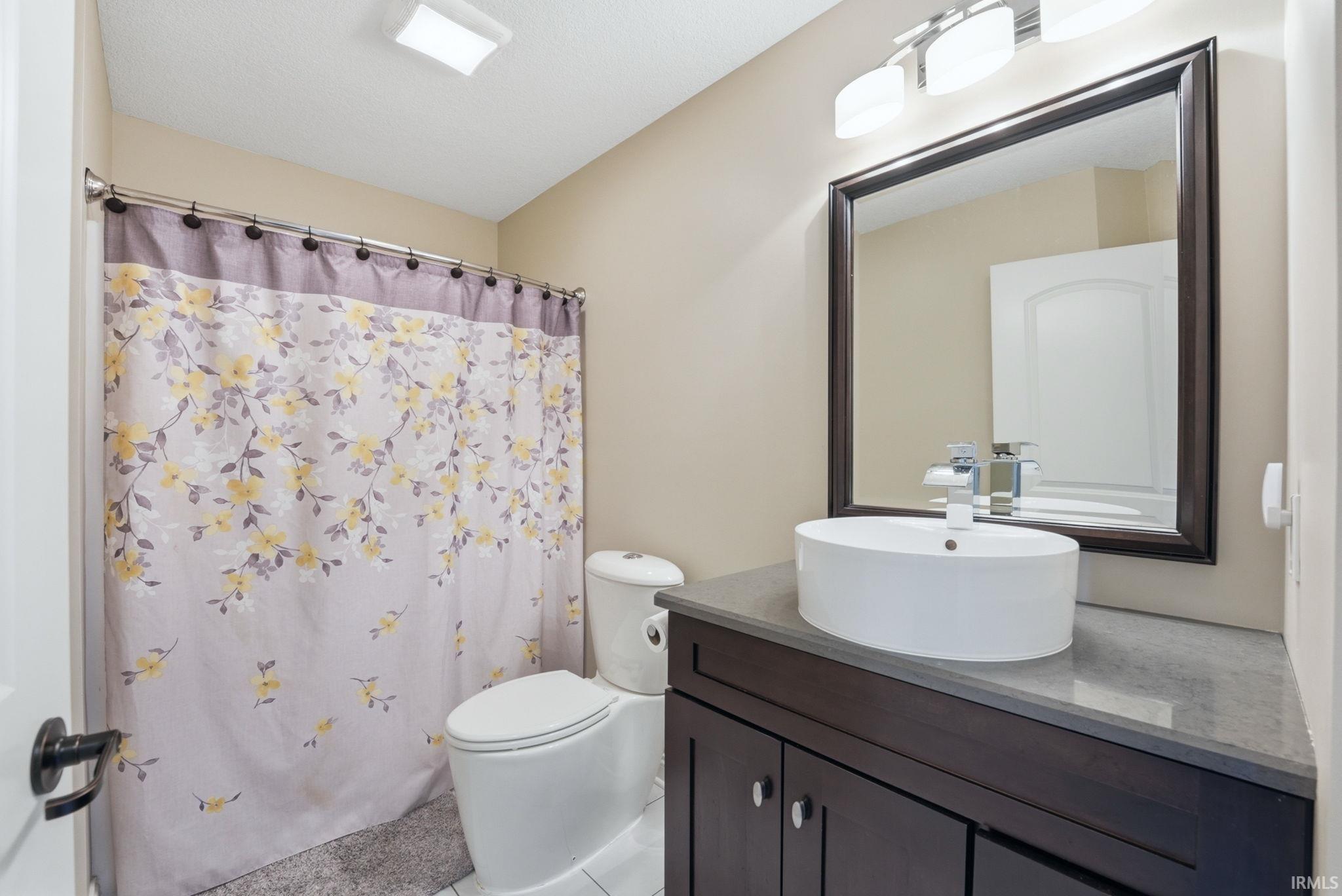 12063 Lower Huntington Road Roanoke, IN 46783 - Photo 28 of 36 Gallery Image 28
