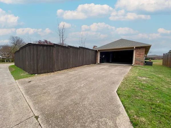 $2,300 | 1531 La Paz Drive, Plano, TX 75074