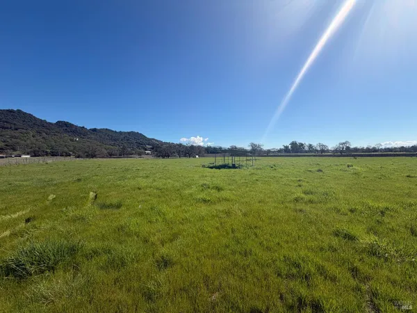 $575,000 | 585 Hunter Lane, Santa Rosa, CA 95404