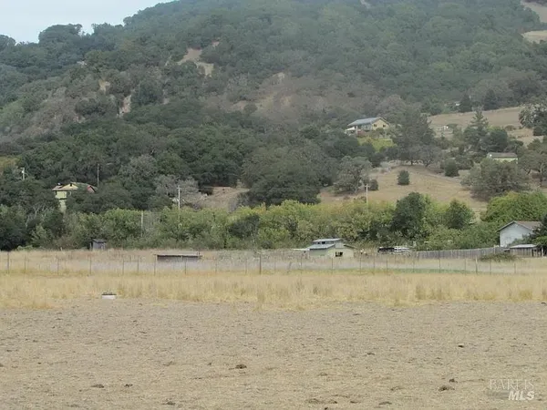 $575,000 | 585 Hunter Lane, Santa Rosa, CA 95404