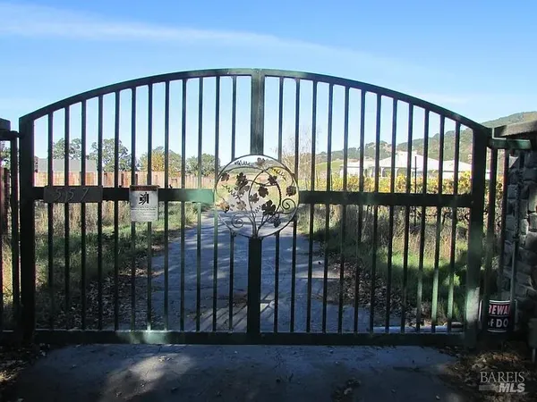 $575,000 | 585 Hunter Lane, Santa Rosa, CA 95404