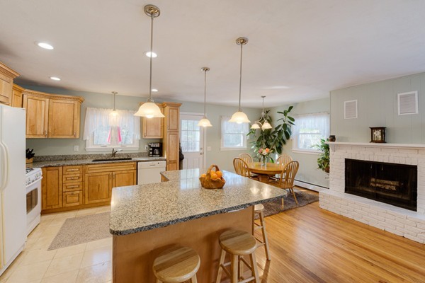 159 Maxwell Road Monson, MA 01057 - Photo 2 of 30