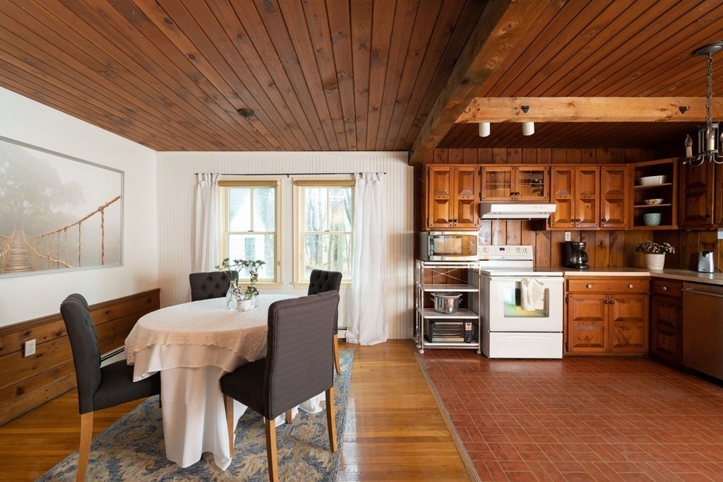 2 Playground Road Hingham, MA 02043 - Photo 12 of 33