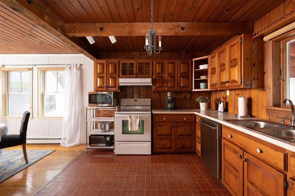 2 Playground Road Hingham, MA 02043 - Photo 13 of 33