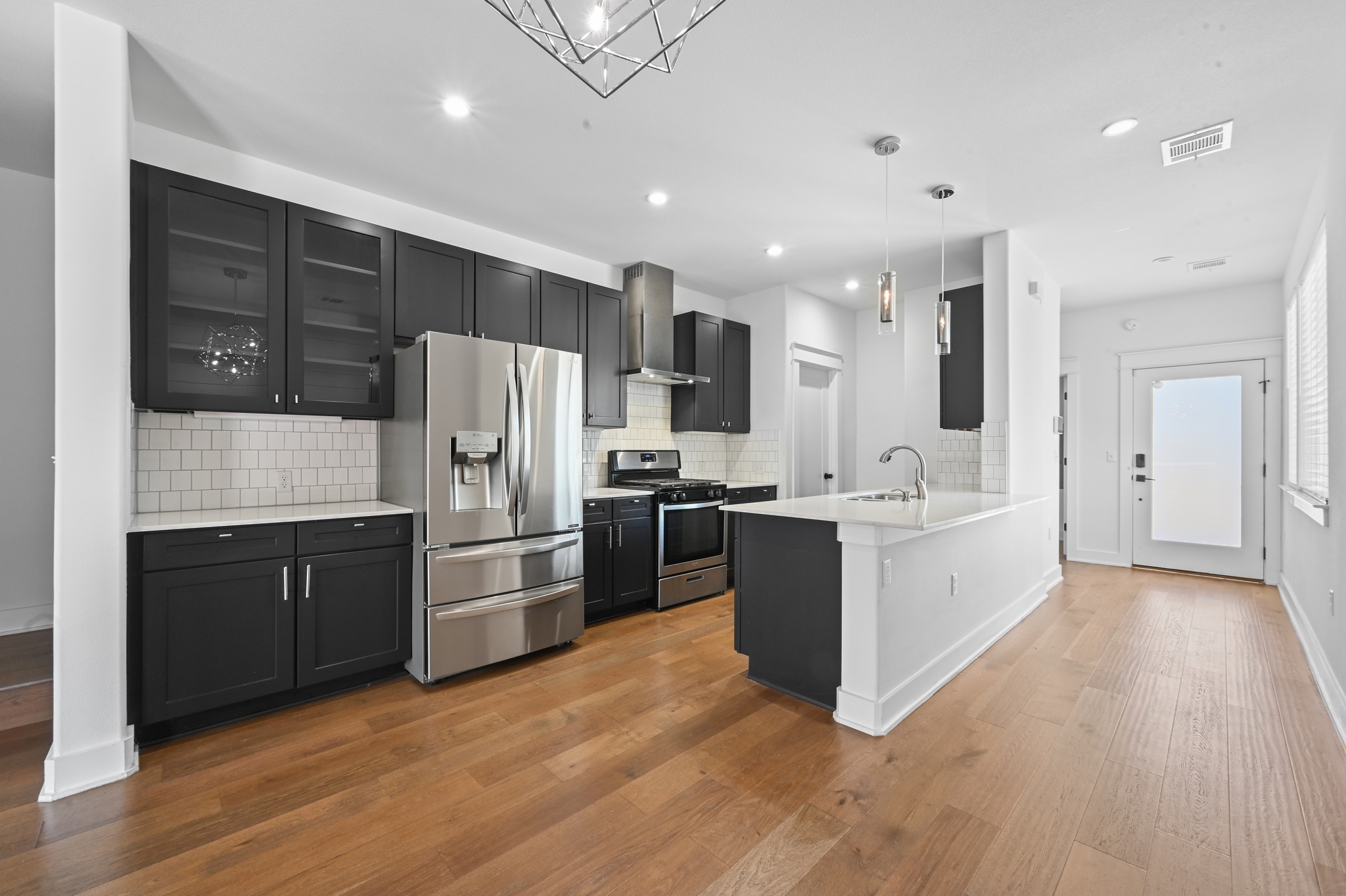 1409 Casey Street, Unit B Austin, TX 78704 - Photo 4 of 27