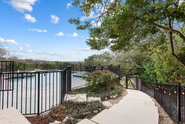 $1,968,500 | 10724 Bay Laurel Trail, Austin, TX 78750