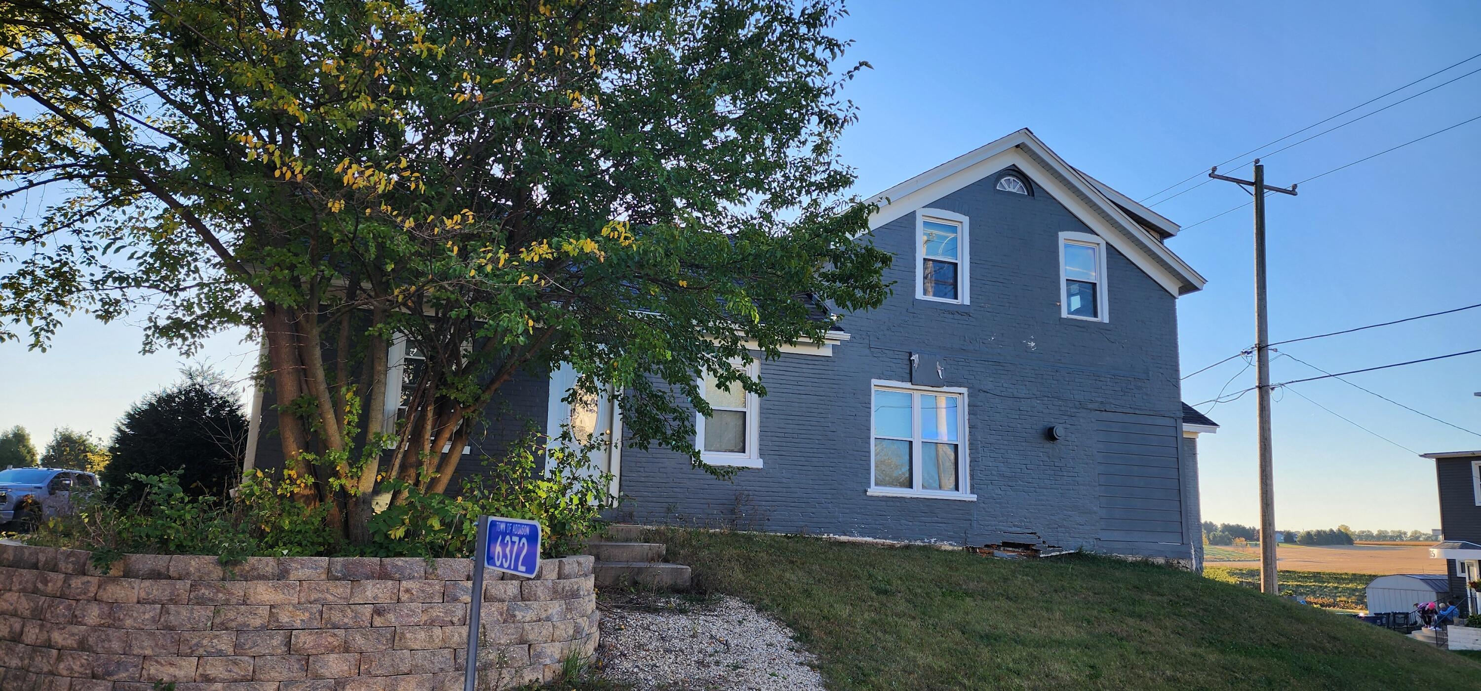 6372 Yellowstone Trail Addison, WI 53002 - Photo 3 of 20 20251009_075959