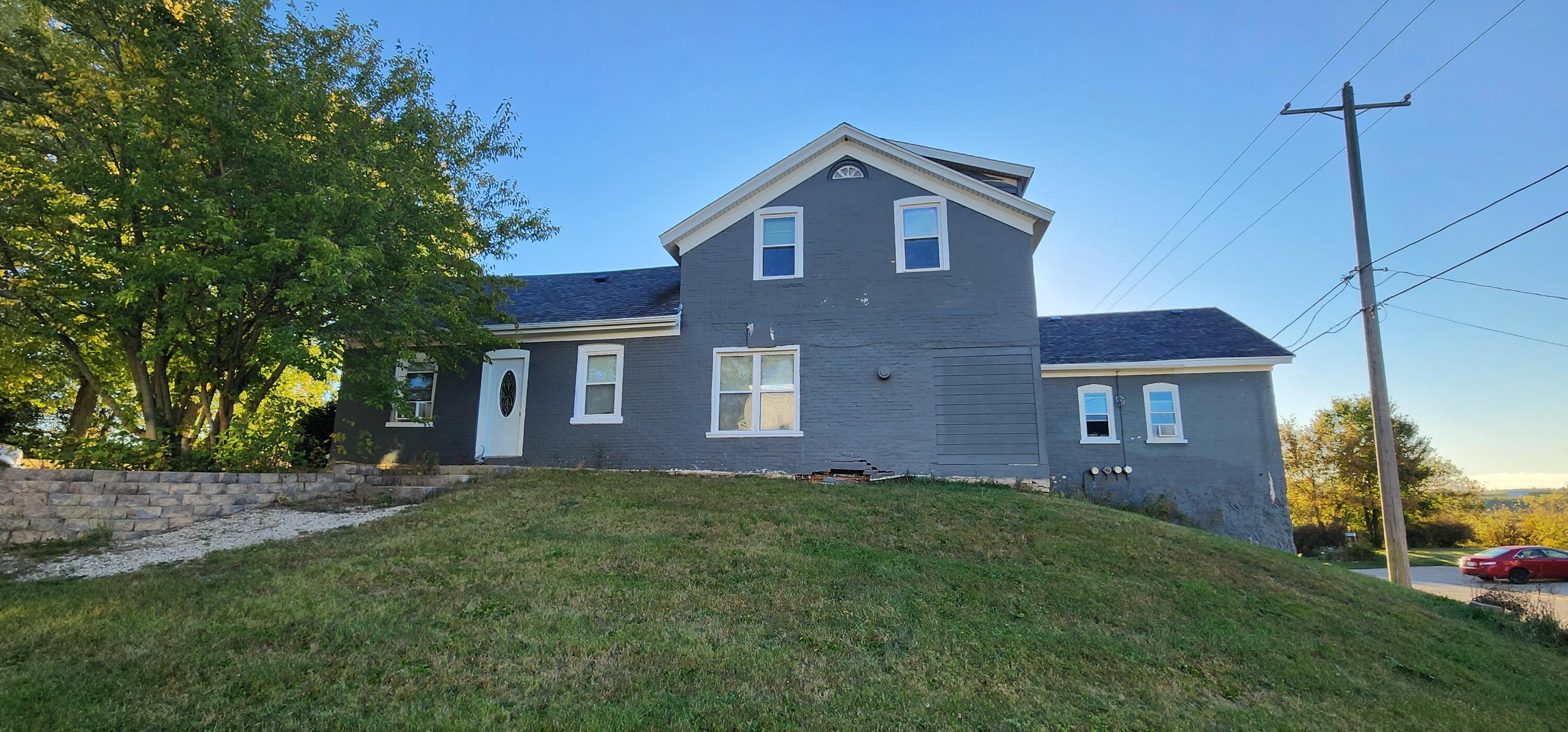 6372 Yellowstone Trail Addison, WI 53002 - Photo 4 of 20 20251009_080020