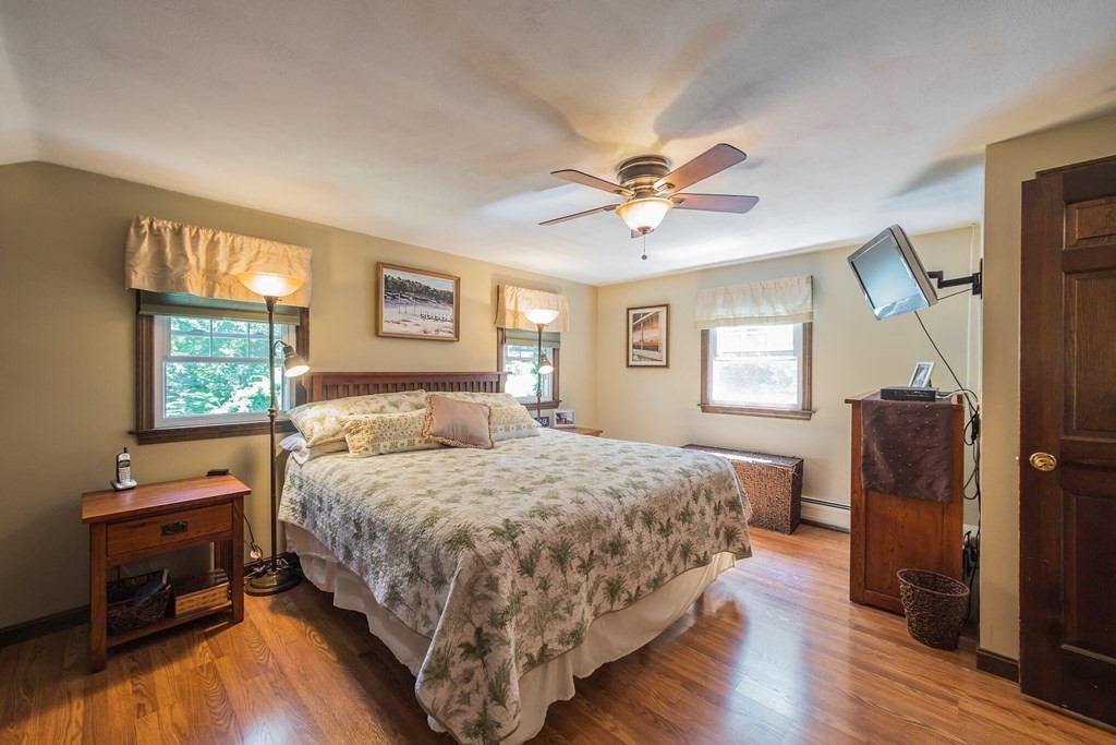 54 Davis Road Chelmsford, MA 01824 - Photo 15 of 36