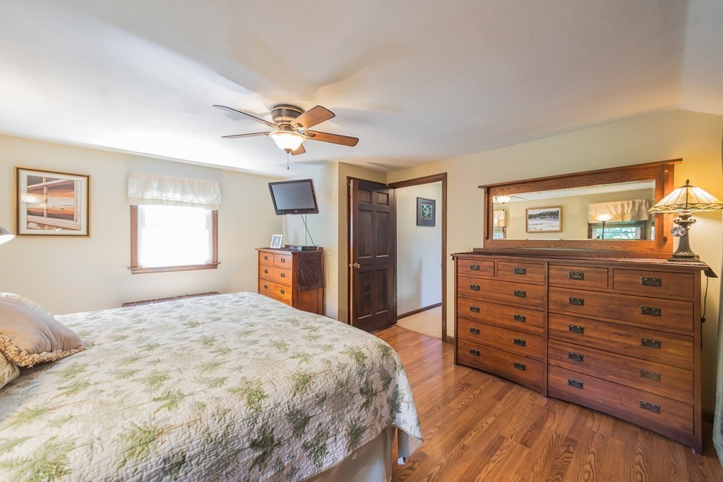 54 Davis Road Chelmsford, MA 01824 - Photo 16 of 36
