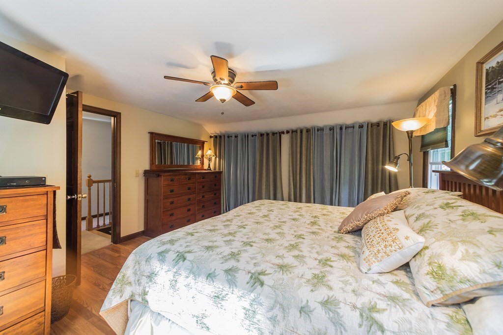 54 Davis Road Chelmsford, MA 01824 - Photo 17 of 36