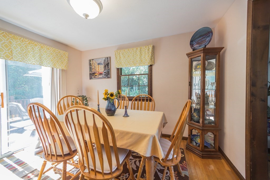 54 Davis Road Chelmsford, MA 01824 - Photo 7 of 36