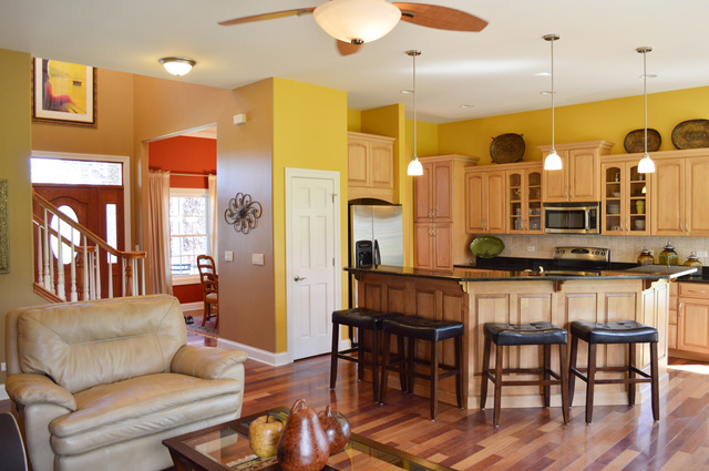 683 Greenfield Road Sugar Grove, IL 60554 - Photo 3 of 25