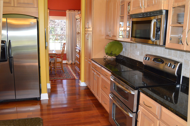 683 Greenfield Road Sugar Grove, IL 60554 - Photo 4 of 25