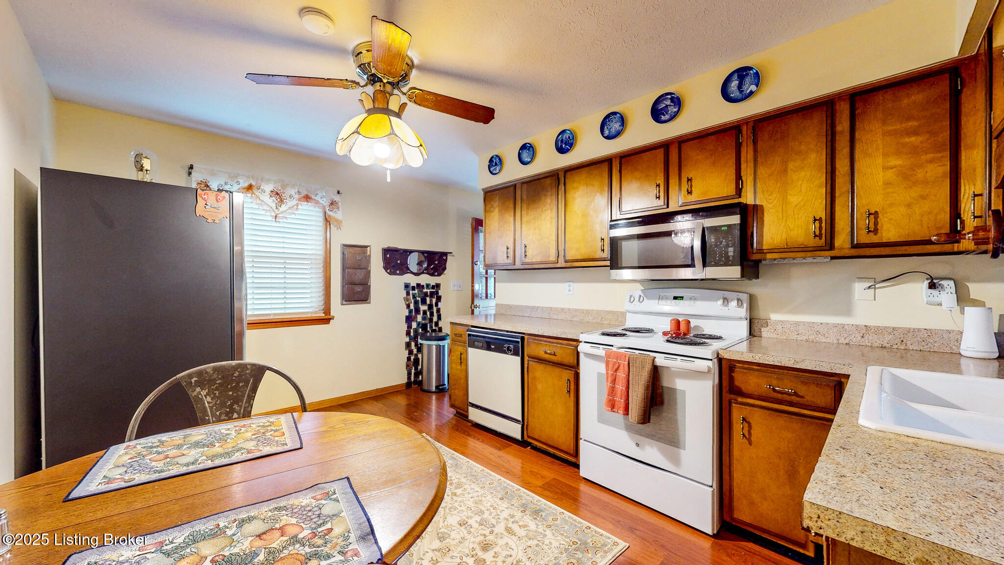 1536 Knight Road Louisville, KY 40216 - Photo 11 of 45 1536-Knight-Rd-06172025_165914