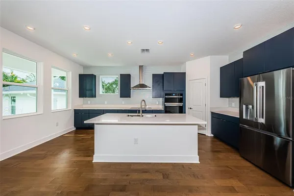 $5,500 | 1701 25th Avenue North, St. Petersburg, FL 33713