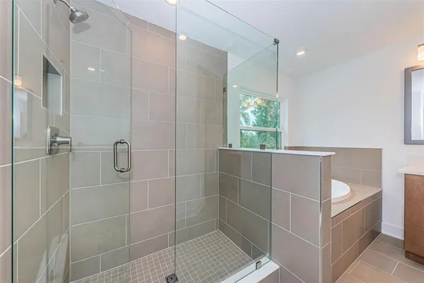 $5,500 | 1701 25th Avenue North, St. Petersburg, FL 33713